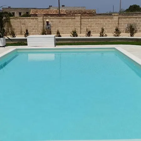 לינה וארוחת בוקר Cinque Stelle Salento מרינה די מנקוורסה