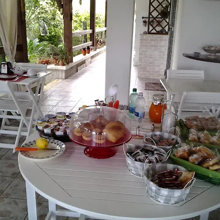 B&B Cinque Stelle Salento 마리나디만카베르사