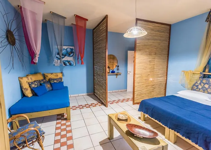 Cinque Stelle Salento ベッド・アンド・ブレックファスト マリーナ・ディ・マンカヴェルサ